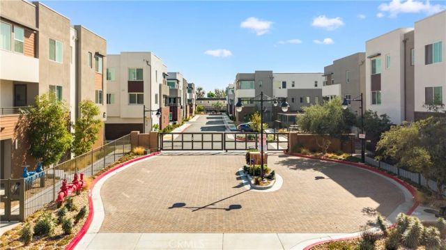 603 S LYON, Santa Ana, CA 92705