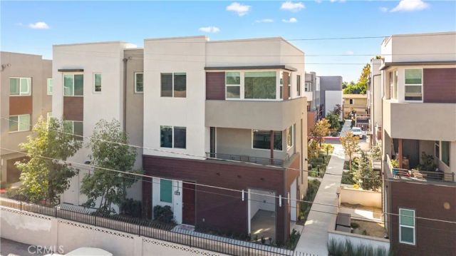 603 S LYON, Santa Ana, CA 92705