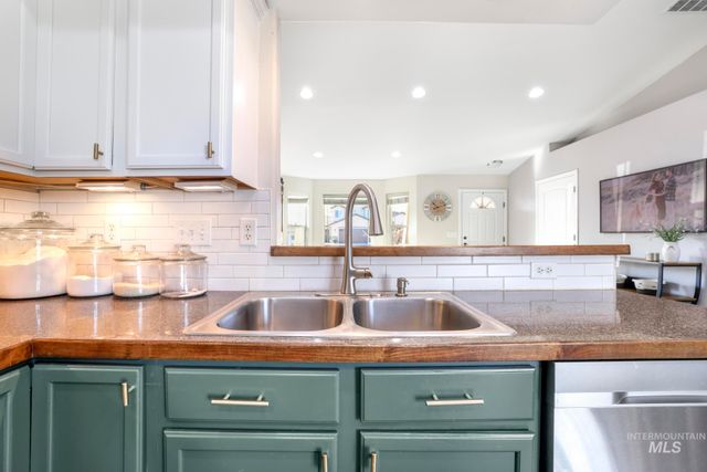 1030 Ballard Ln, Kimberly, ID 83341