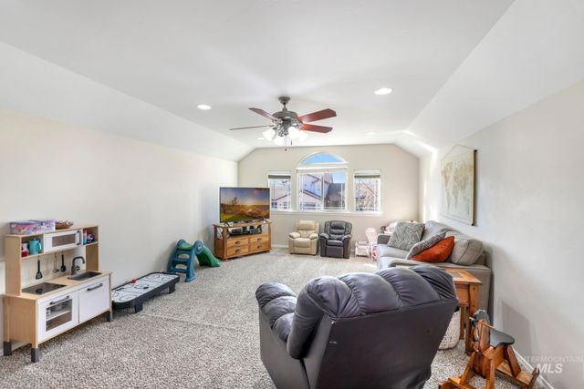 1030 Ballard Ln, Kimberly, ID 83341