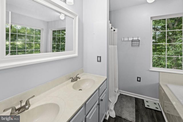 10203 N HAMPTON LN, Fredericksburg, VA 22408