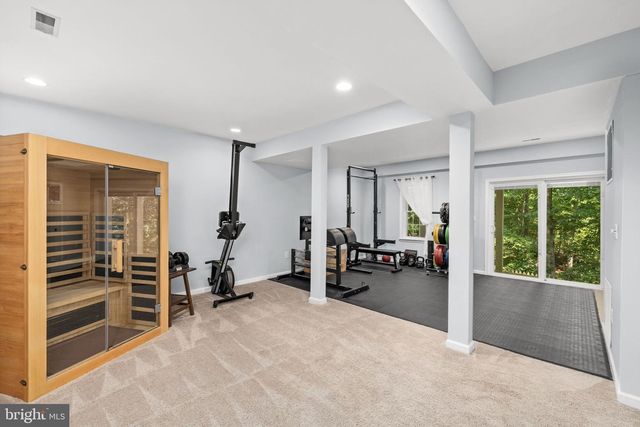 10203 N HAMPTON LN, Fredericksburg, VA 22408