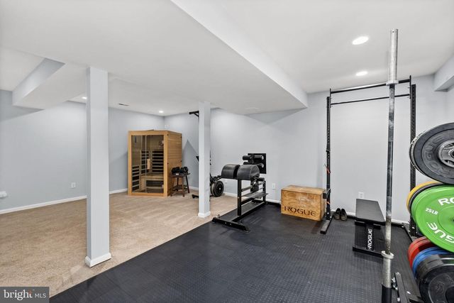 10203 N HAMPTON LN, Fredericksburg, VA 22408