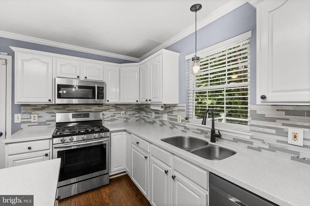 10203 N HAMPTON LN, Fredericksburg, VA 22408