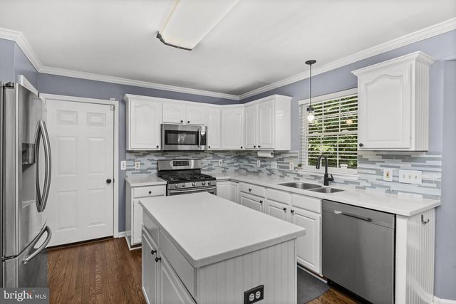 10203 N HAMPTON LN, Fredericksburg, VA 22408