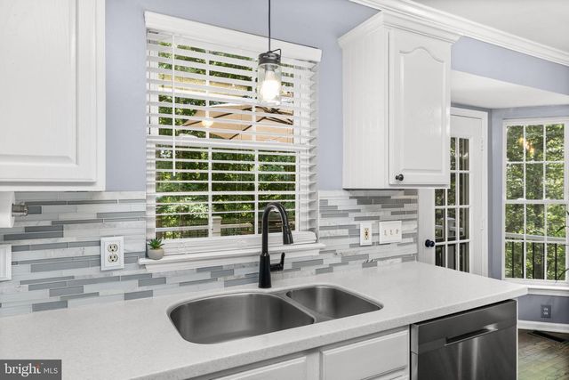 10203 N HAMPTON LN, Fredericksburg, VA 22408