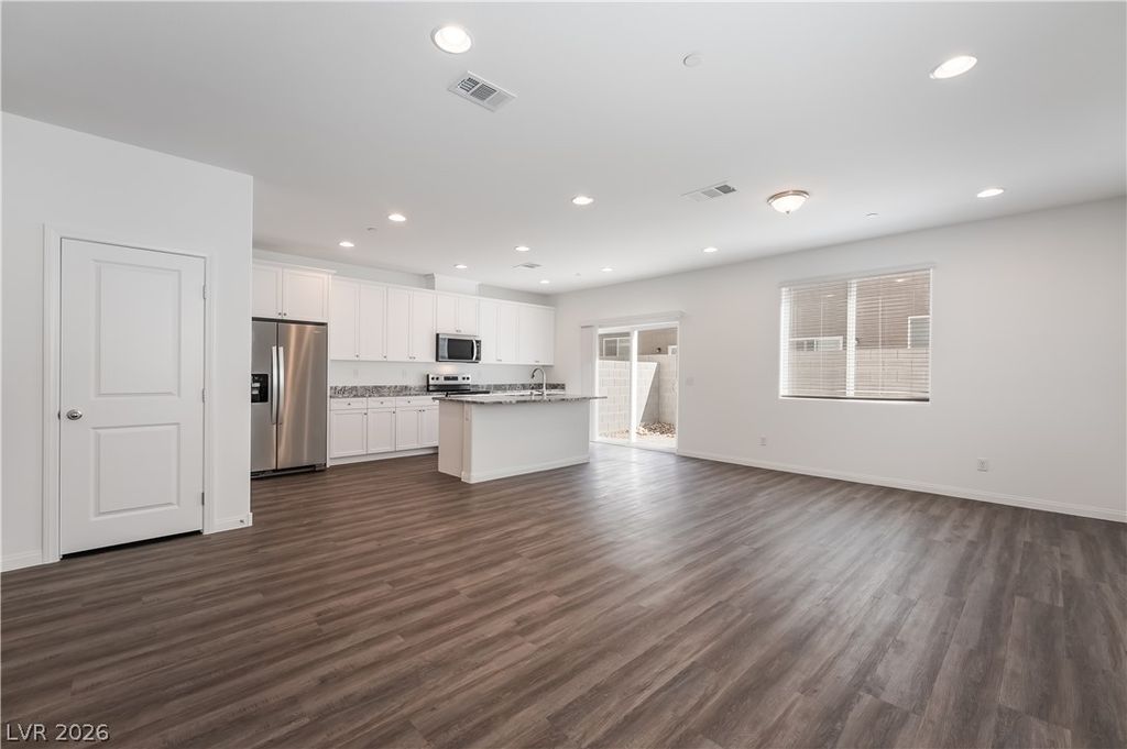 4254 Galaxy Gaze Avenue, Las Vegas, NV 89110 — photo 5