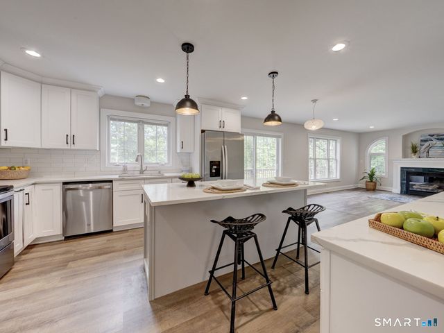 1556 Storrs Road, Mansfield, CT 06268