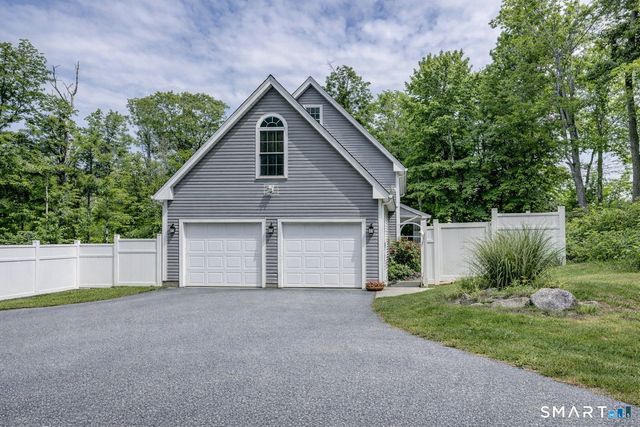 1556 Storrs Road, Mansfield, CT 06268