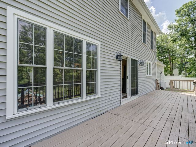 1556 Storrs Road, Mansfield, CT 06268