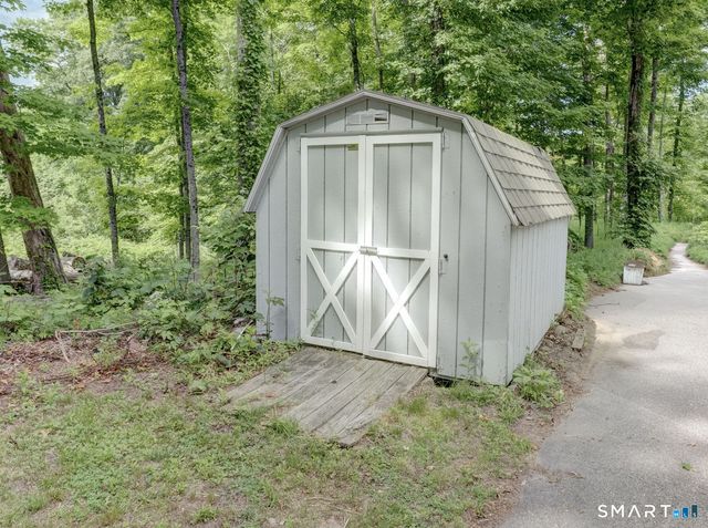1556 Storrs Road, Mansfield, CT 06268