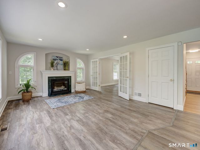 1556 Storrs Road, Mansfield, CT 06268