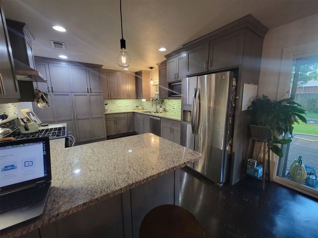 8530 Capri Drive, Dallas, TX 75238