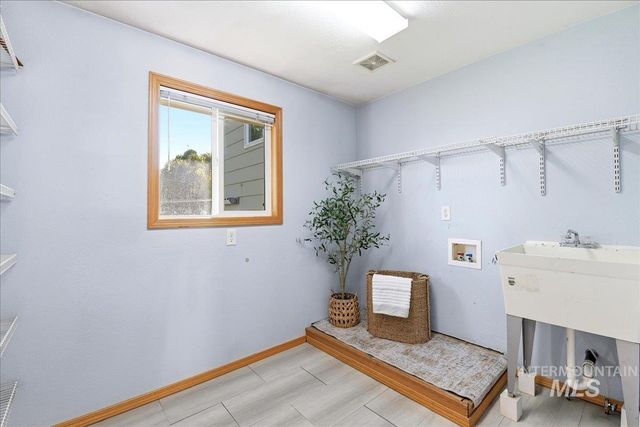 11842 W Tioga St, Boise, ID 83709
