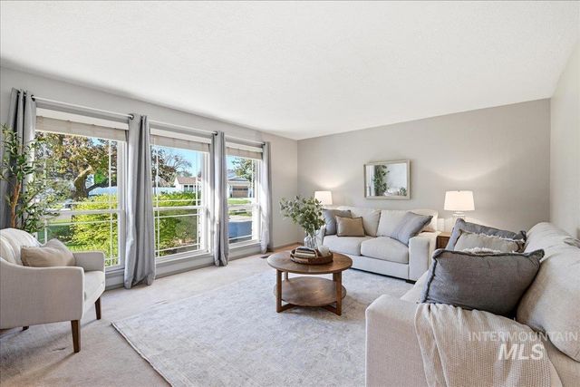 11842 W Tioga St, Boise, ID 83709