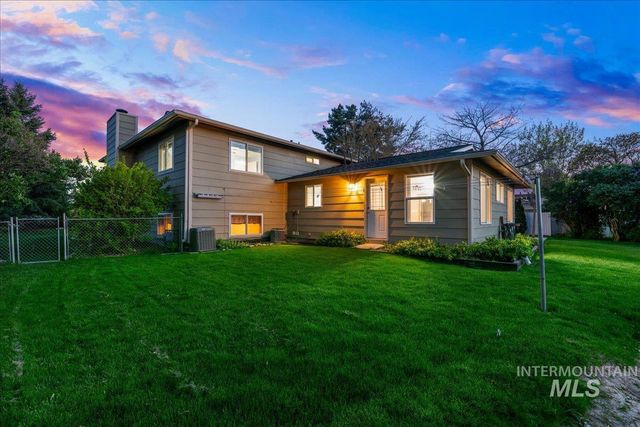 11842 W Tioga St, Boise, ID 83709