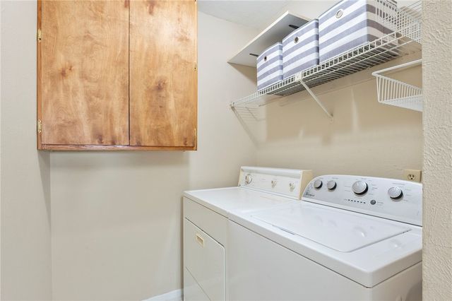 2800 Longmire 33, College Station, TX 77845