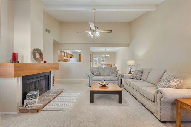 2800 Longmire 33, College Station, TX 77845