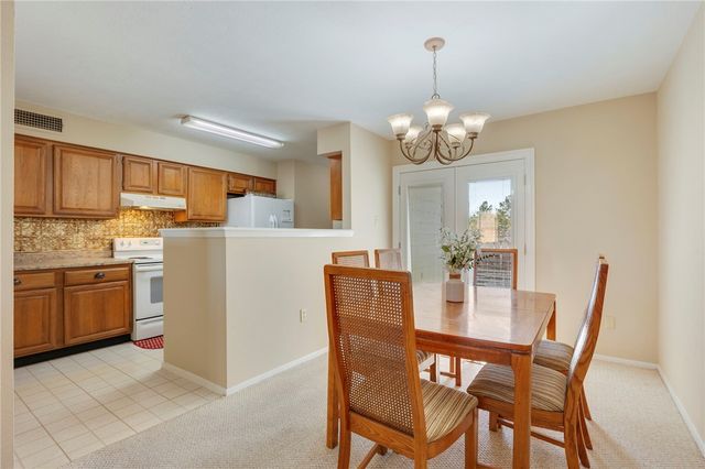 2800 Longmire 33, College Station, TX 77845