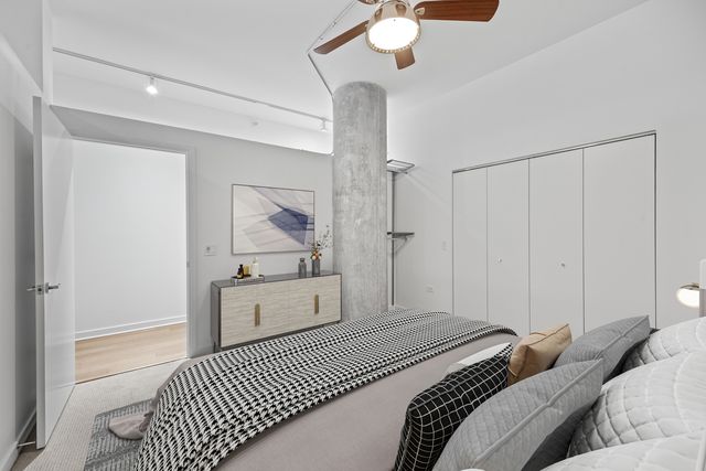 860 W BLACKHAWK Street 406, Chicago, IL 60642