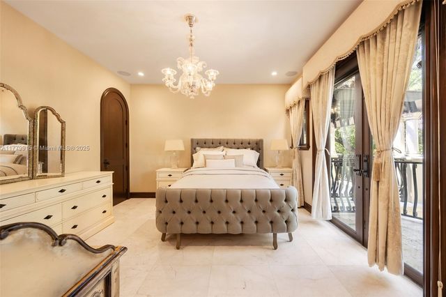 6016 Leonardo St, Coral Gables, FL 33146