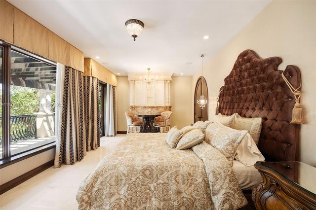 6016 Leonardo St, Coral Gables, FL 33146