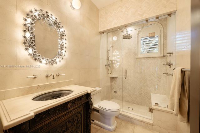 6016 Leonardo St, Coral Gables, FL 33146