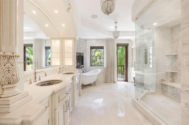 6016 Leonardo St, Coral Gables, FL 33146