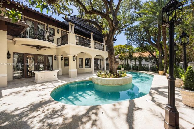 6016 Leonardo St, Coral Gables, FL 33146