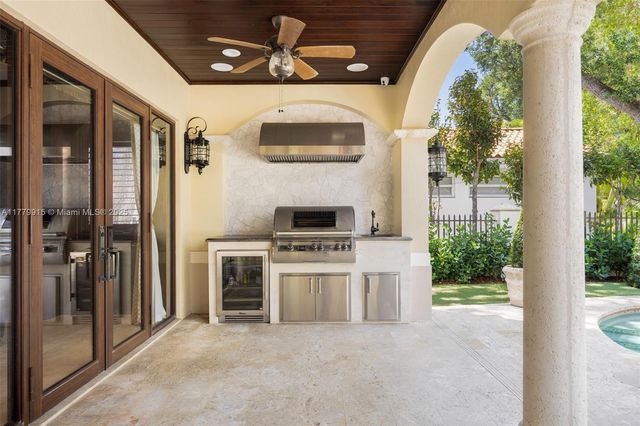 6016 Leonardo St, Coral Gables, FL 33146