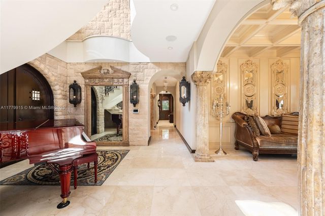 6016 Leonardo St, Coral Gables, FL 33146