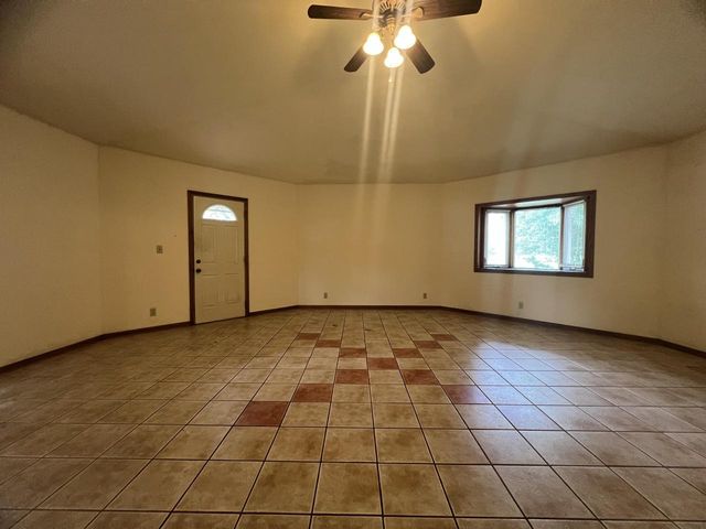 N15W27548 Pheasant LANE, Pewaukee, WI 53072