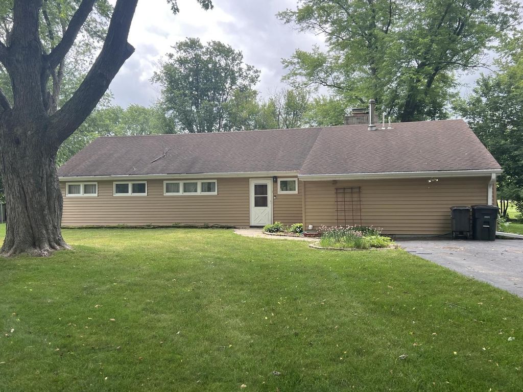 N15W27548 Pheasant LANE, Pewaukee, WI 53072