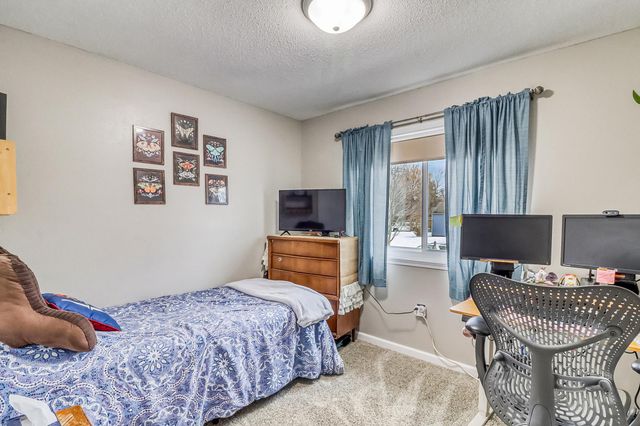 622 12TH Avenue E, West Fargo, ND 58078