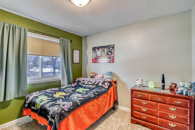 622 12TH Avenue E, West Fargo, ND 58078