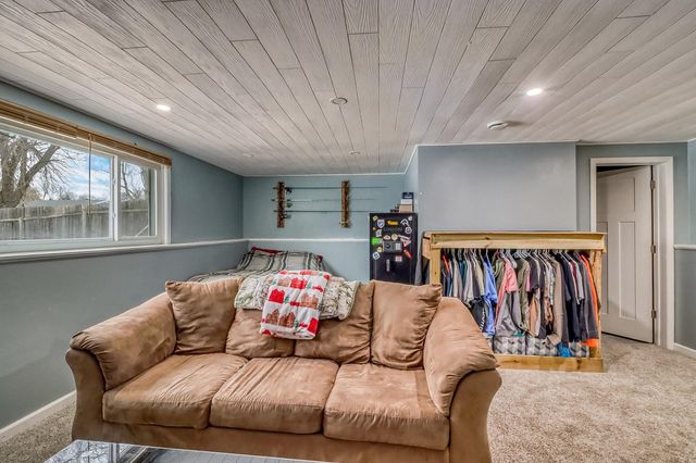 622 12TH Avenue E, West Fargo, ND 58078