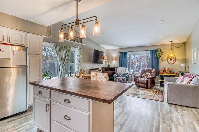 622 12TH Avenue E, West Fargo, ND 58078