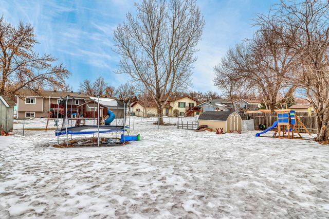 622 12TH Avenue E, West Fargo, ND 58078