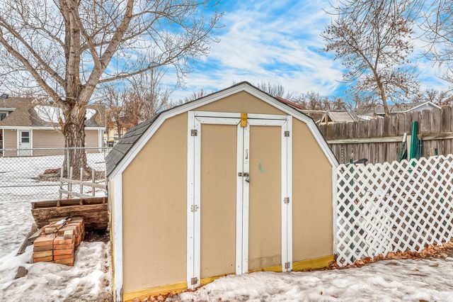 622 12TH Avenue E, West Fargo, ND 58078