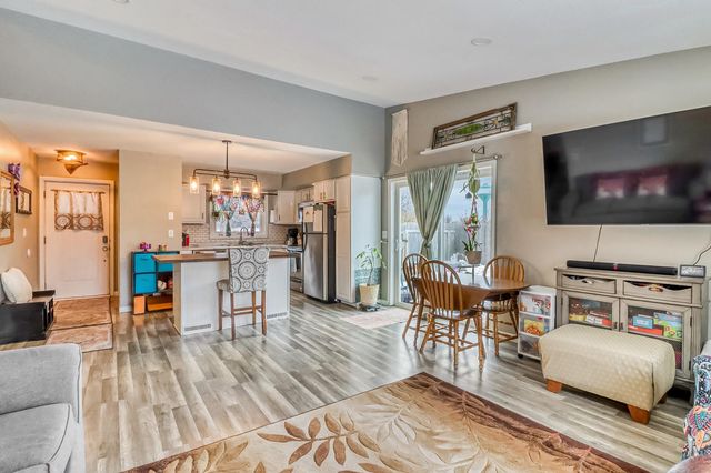 622 12TH Avenue E, West Fargo, ND 58078