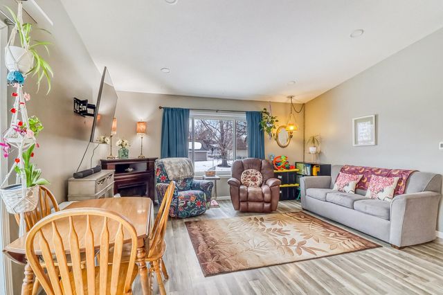 622 12TH Avenue E, West Fargo, ND 58078