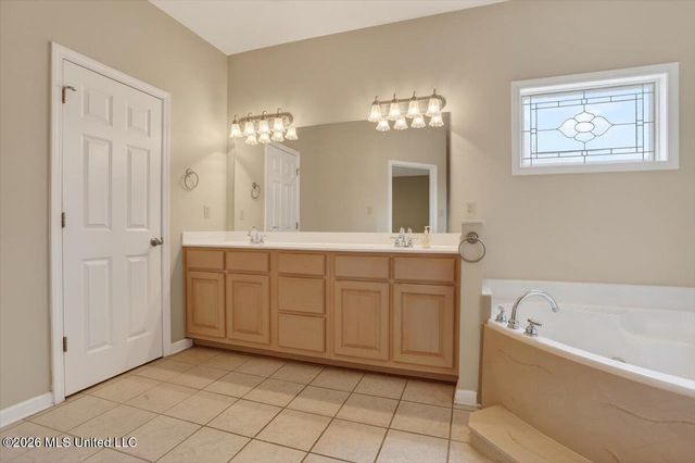 4669 Dixie Lynn Drive, Southaven, MS 38671