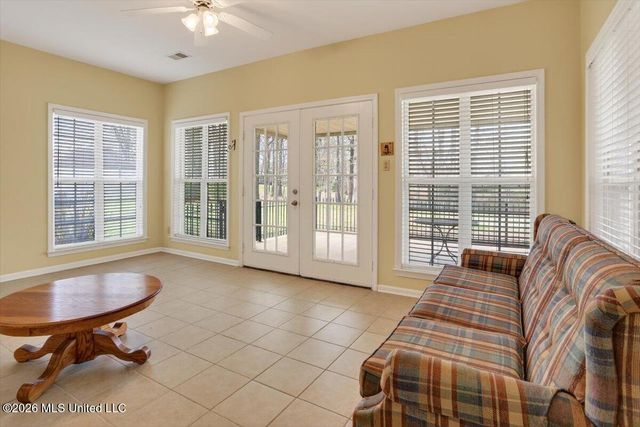 4669 Dixie Lynn Drive, Southaven, MS 38671