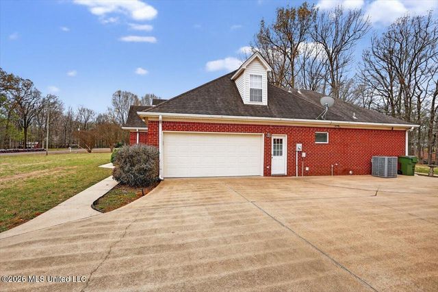 4669 Dixie Lynn Drive, Southaven, MS 38671