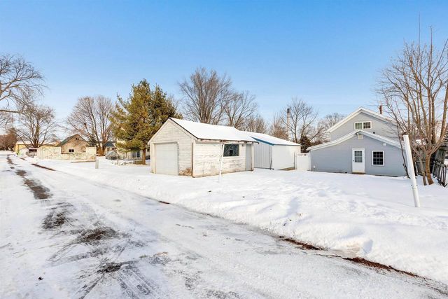219 S MAPLE AVENUE, Oconto Falls, WI 54154