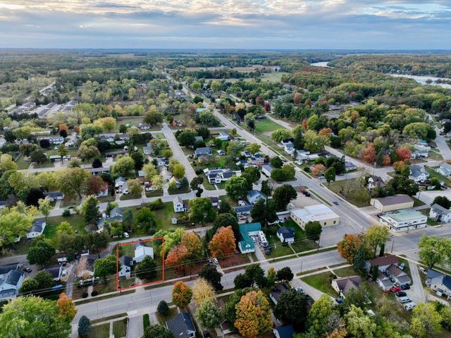 219 S MAPLE AVENUE, Oconto Falls, WI 54154