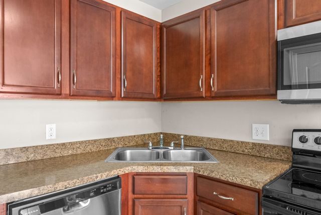 65 Durrett Dr Apt D, Clarksville, TN 37042
