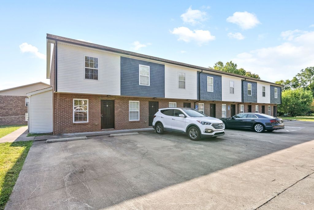 65 Durrett Dr Apt D, Clarksville, TN 37042