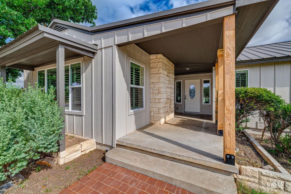 Image 2 of property listing at 3315 Grape Creek Road, San Angelo, TX 76903