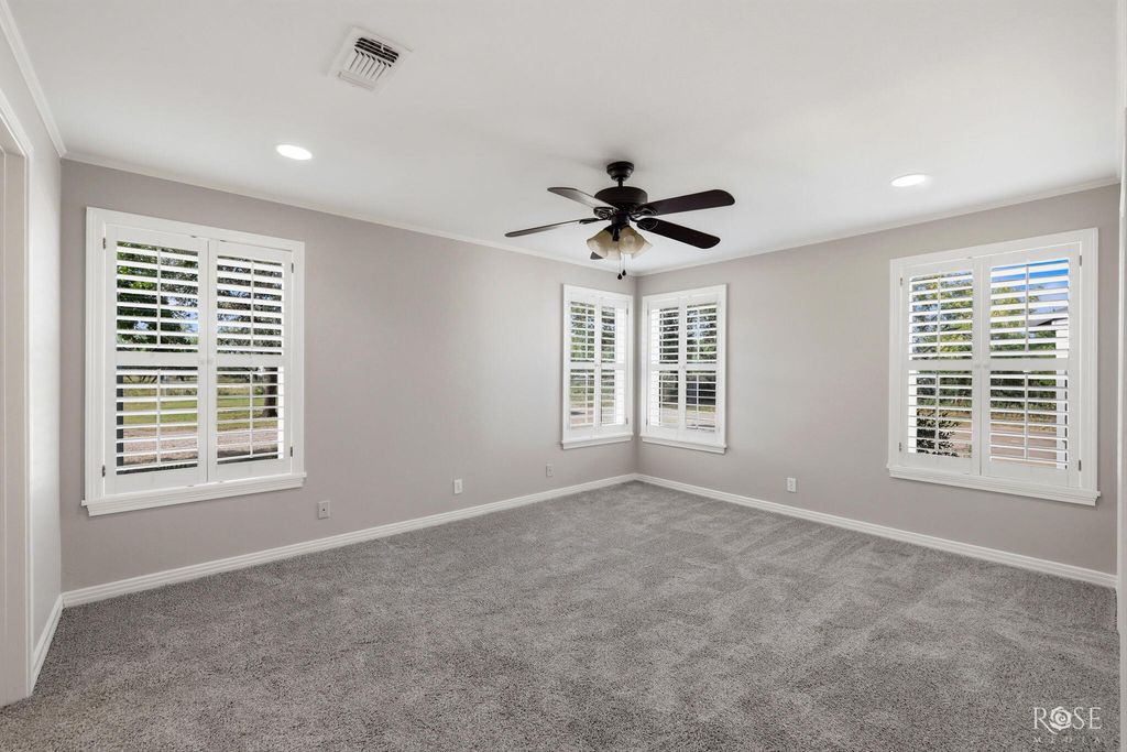 Image 8 of property listing at 3315 Grape Creek Road, San Angelo, TX 76903